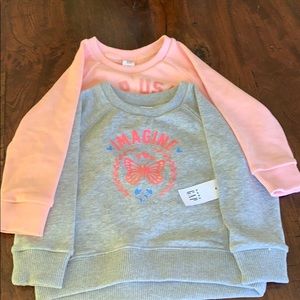 New never worn baby girl GAP sweatshirt 2T